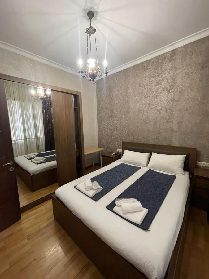Apartment Anzi Batumi Esterno foto