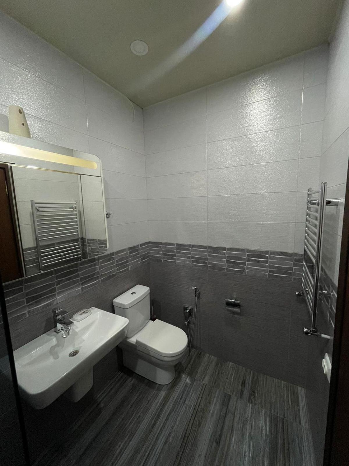Apartment Anzi Batumi Esterno foto