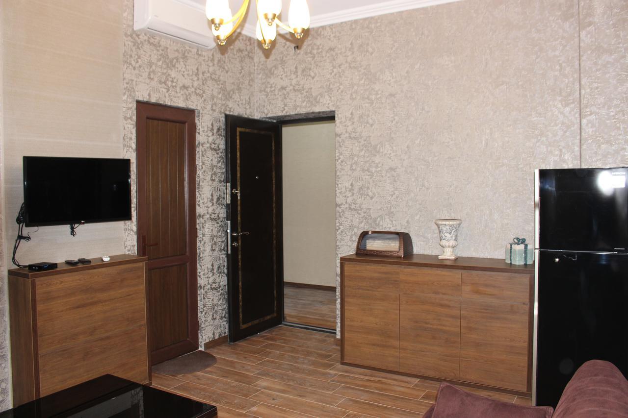Apartment Anzi Batumi Esterno foto