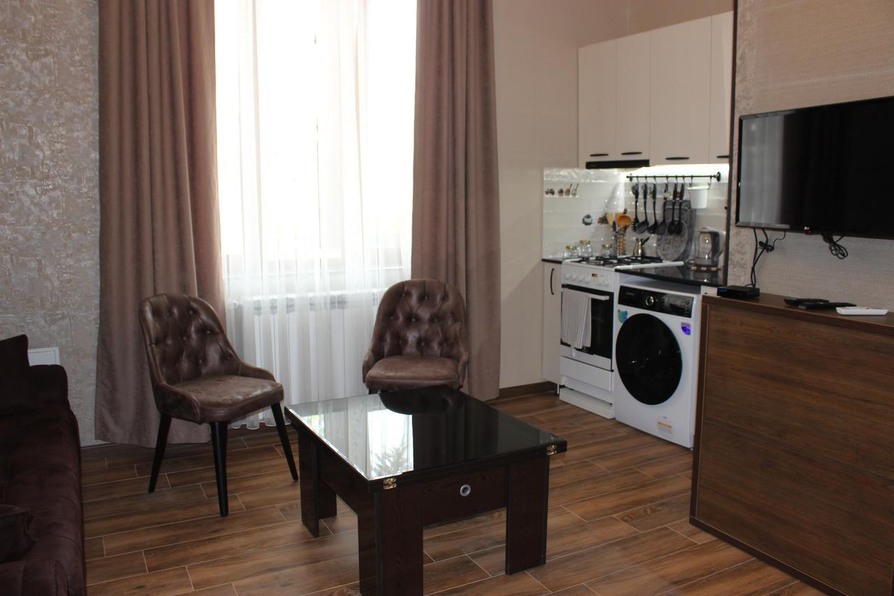 Apartment Anzi Batumi Esterno foto