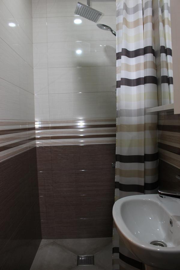 Apartment Anzi Batumi Esterno foto