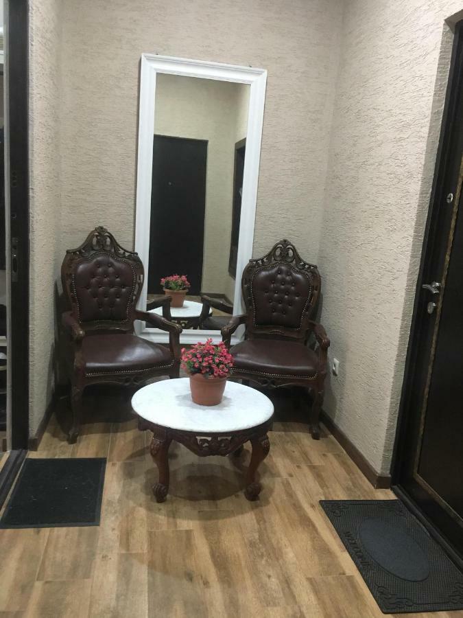 Apartment Anzi Batumi Esterno foto